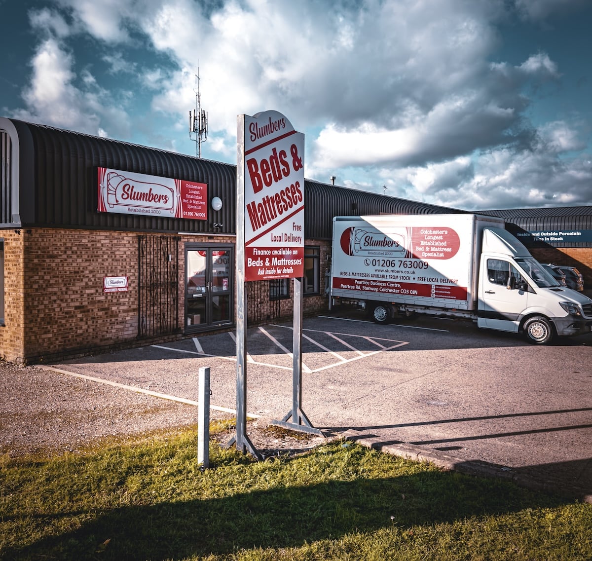 slumbers-showroom-colchester